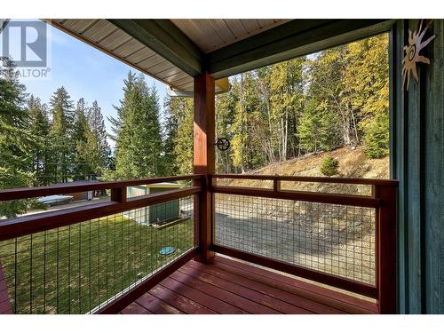 7815 Columbia Drive, Anglemont, BC - Outdoor With Exterior