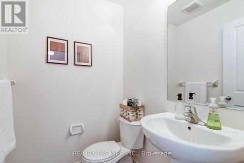 2688 Delphinium Trail, Pickering, ON - Indoor Photo Showing Bathroom