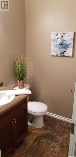 560 Toronto Street, Regina, SK - Indoor Photo Showing Bathroom
