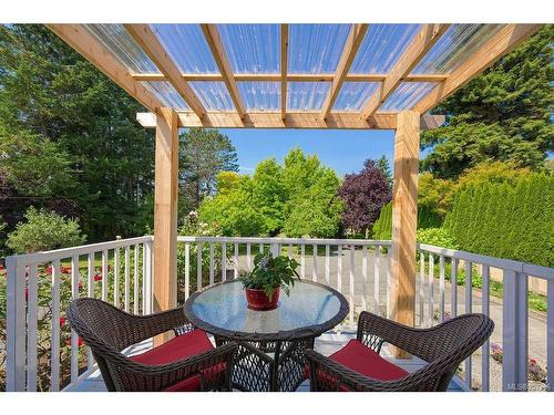 10655 Blue Heron Rd, North Saanich, BC - Outdoor With Deck Patio Veranda With Exterior