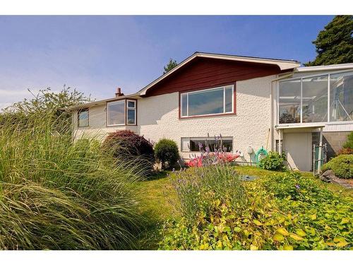 10655 Blue Heron Rd, North Saanich, BC - Outdoor With Exterior