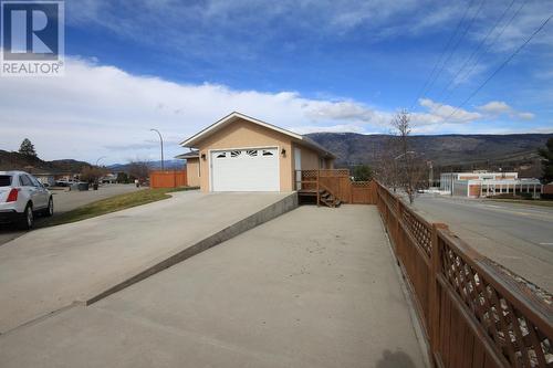 6109 Saint Martin Place, Oliver, BC - Outdoor