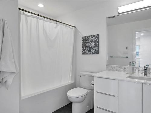57 Murphy St, Campbell River, BC - Indoor Photo Showing Bathroom