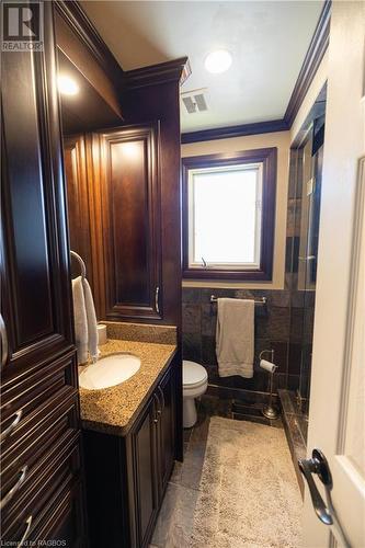 Ensuite - 160 4Th Avenue, Hanover, ON - Indoor Photo Showing Bathroom