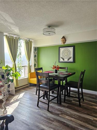 4460 Tucana Court|Unit #403, Mississauga, ON - Indoor Photo Showing Dining Room