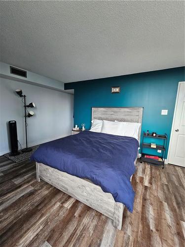 4460 Tucana Court|Unit #403, Mississauga, ON - Indoor Photo Showing Bedroom