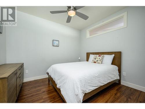 9605 Eastside Road, Vernon, BC - Indoor Photo Showing Bedroom