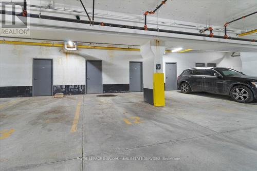 202 - 16 Markle Crescent, Hamilton, ON - Indoor Photo Showing Garage