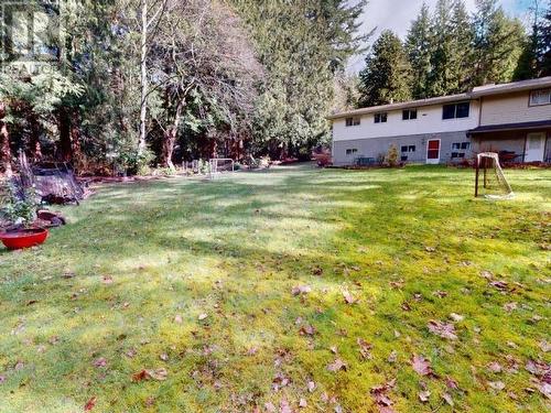 5649 Tanner Ave, Powell River, BC - Outdoor