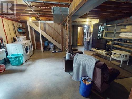 5649 Tanner Ave, Powell River, BC - Indoor