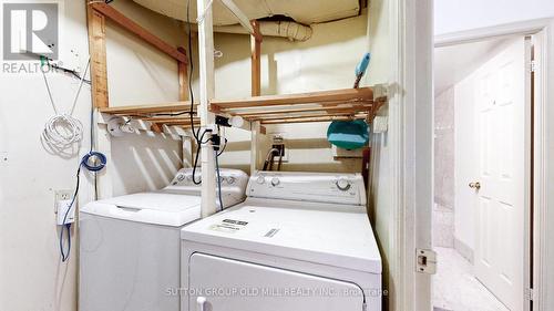 #217 -1177 Yonge St, Toronto, ON - Indoor Photo Showing Laundry Room