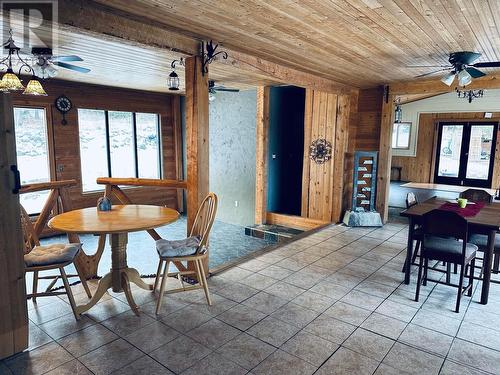 2713 Dog Creek Road, Williams Lake, BC - Indoor Photo Showing Dining Room