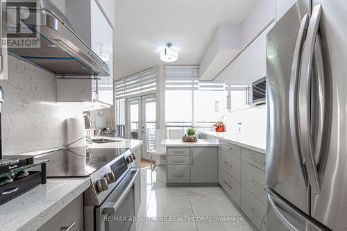 #2701 -35 Kingsbridge Garden Circ, Mississauga, ON - Indoor Photo Showing Kitchen With Upgraded Kitchen