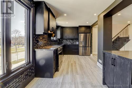 8 Zealand Rd, Toronto, ON - Indoor Photo Showing Kitchen With Upgraded Kitchen