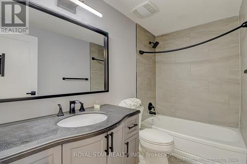 8 Zealand Rd, Toronto, ON - Indoor Photo Showing Bathroom