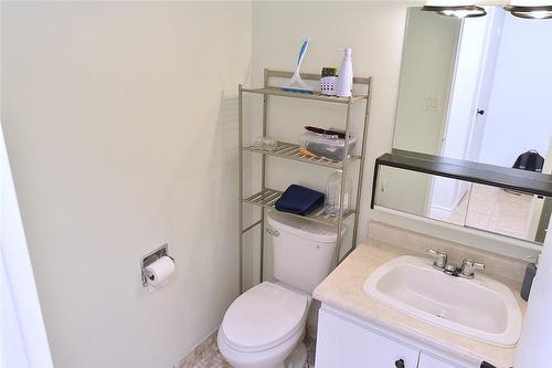 150 Charlton Avenue E|Unit #504, Hamilton, ON - Indoor Photo Showing Bathroom