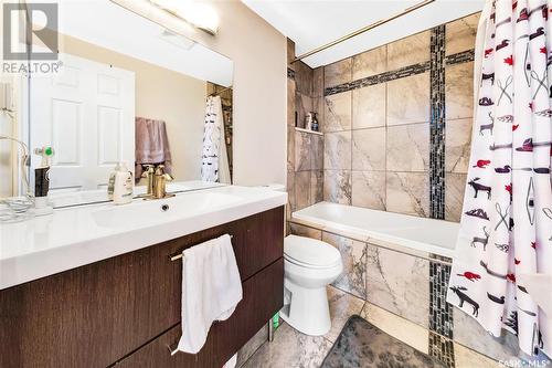 4155 33Rd Street W, Saskatoon, SK - Indoor Photo Showing Bathroom