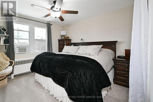 12 - 2418 New Street, Burlington, ON - Indoor Photo Showing Bedroom