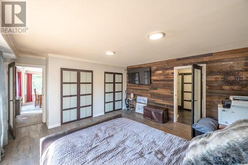 842 Grand Oro Road, Kaleden, BC - Indoor Photo Showing Bedroom