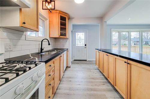 59 Beacon Avenue, Hamilton, ON - Indoor Photo Showing Kitchen With Upgraded Kitchen