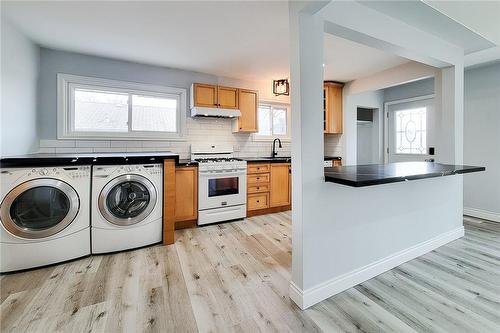 59 Beacon Avenue, Hamilton, ON - Indoor Photo Showing Laundry Room