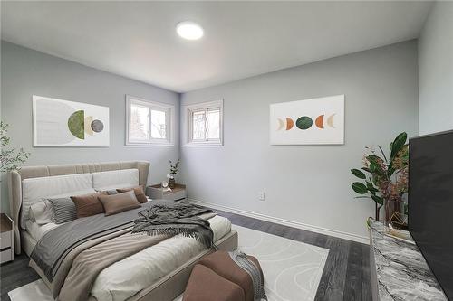 59 Beacon Avenue, Hamilton, ON - Indoor Photo Showing Bedroom