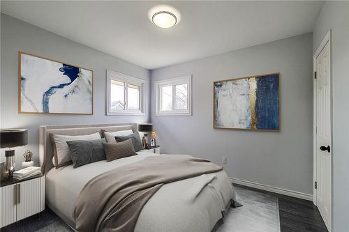 59 Beacon Avenue, Hamilton, ON - Indoor Photo Showing Bedroom