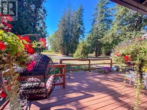 8035 Highway 101, Powell River, BC - Outdoor With Deck Patio Veranda