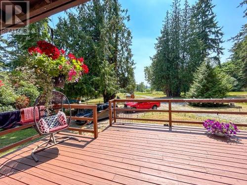 8035 Highway 101, Powell River, BC - Outdoor