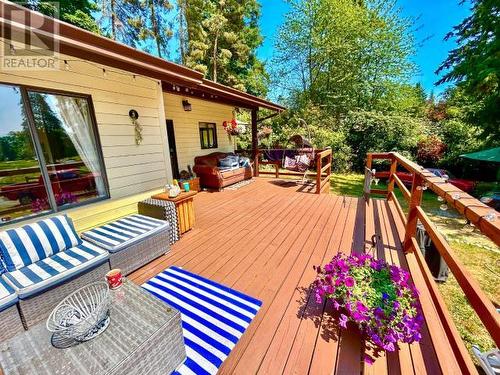 8035 Highway 101, Powell River, BC - Outdoor With Deck Patio Veranda With Exterior