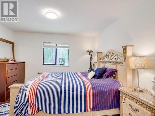 8035 Highway 101, Powell River, BC - Indoor Photo Showing Bedroom