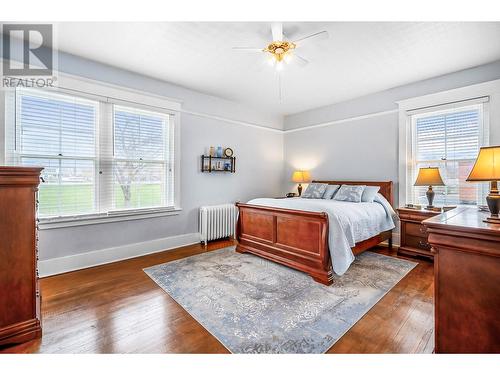 1800 32 Avenue, Vernon, BC - Indoor Photo Showing Bedroom