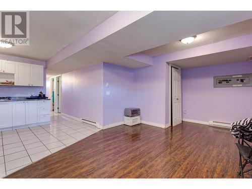 2508-2510 Sexsmith Road, Kelowna, BC - Indoor Photo Showing Kitchen