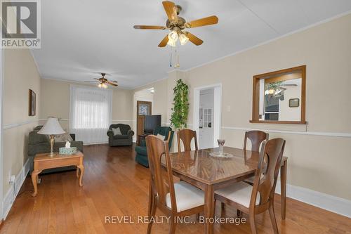 43 Queen Street E, Springwater, ON - Indoor Photo Showing Dining Room