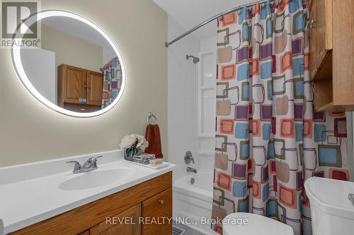 43 Queen Street E, Springwater, ON - Indoor Photo Showing Bathroom