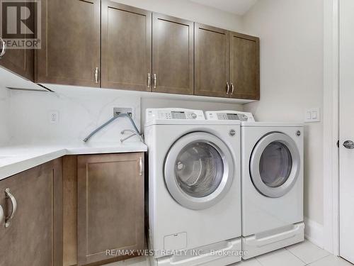 5199 Symphony Crt, Mississauga, ON - Indoor Photo Showing Laundry Room