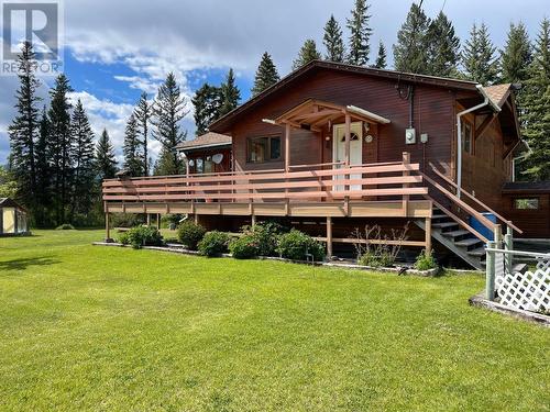 4561 Barleben Road, Skookumchuck, BC - Outdoor With Deck Patio Veranda