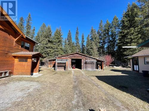 4561 Barleben Road, Skookumchuck, BC - Outdoor