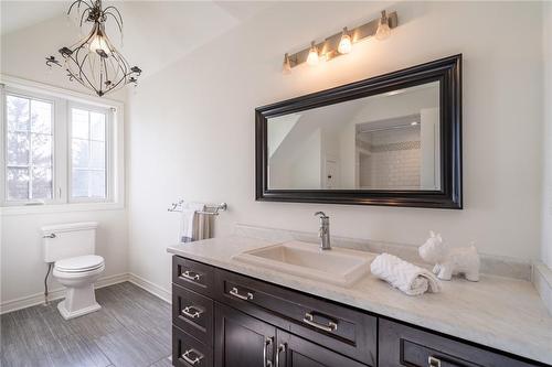 694 Centre Road, Flamborough, ON - Indoor Photo Showing Bathroom