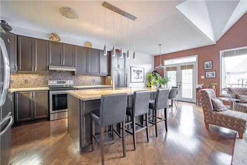 4 Galloway Trail, Welland, ON - Indoor Photo Showing Kitchen With Upgraded Kitchen