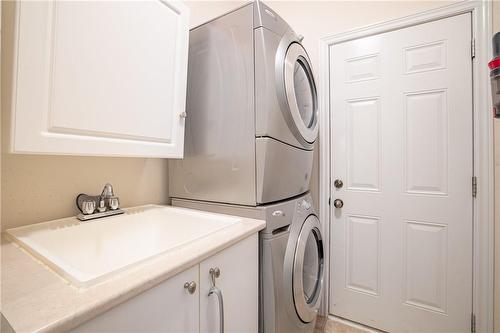 4 Galloway Trail, Welland, ON - Indoor Photo Showing Laundry Room