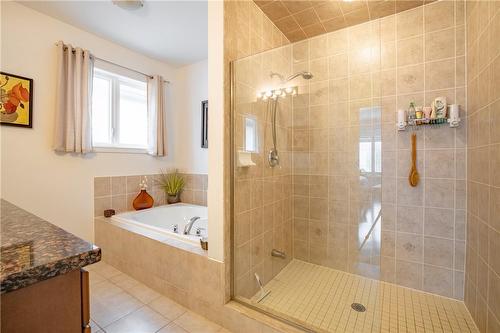 4 Galloway Trail, Welland, ON - Indoor Photo Showing Bathroom