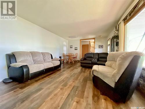 1115 Asquith Drive, Esterhazy, SK - Indoor Photo Showing Living Room