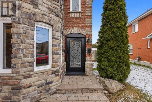 12 Kenny Crt, Whitby, ON - Outdoor