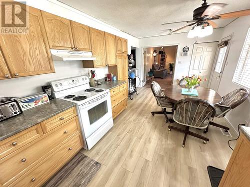 1002 Conrad Crescent, Williams Lake, BC - Indoor Photo Showing Kitchen