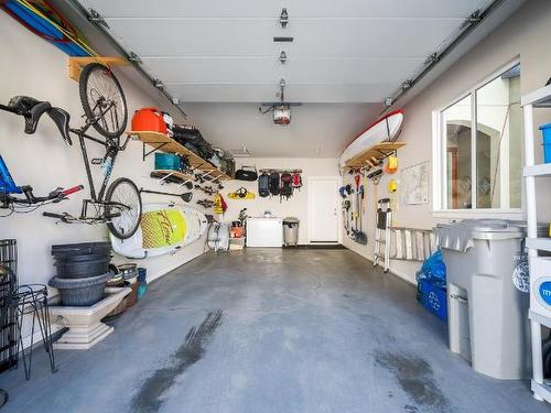 720 Belmonte Terrace, Kamloops, BC - Indoor Photo Showing Garage