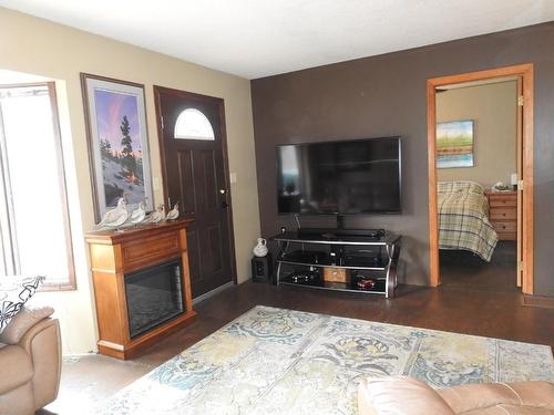 521 Whitevale Road, Lumby, BC - Indoor Photo Showing Living Room With Fireplace