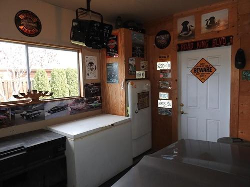 521 Whitevale Road, Lumby, BC - Indoor Photo Showing Other Room