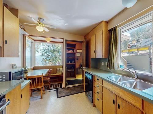 360 Herbert Heights Road, Kelowna, BC - Indoor Photo Showing Kitchen With Double Sink