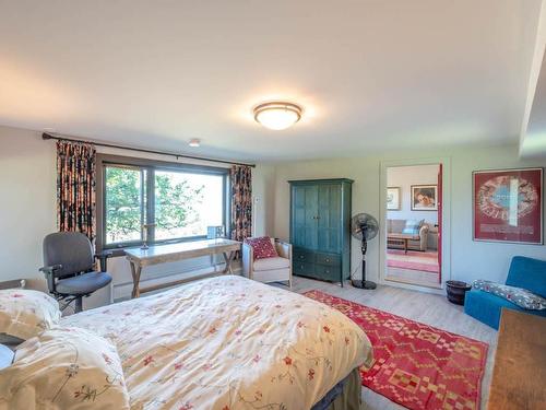 101 Hyslop Drive, Penticton, BC - Indoor Photo Showing Bedroom